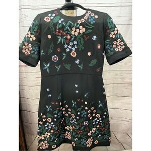 Context -Lord and Taylor size 6 black dress with‎ flowers (2092)